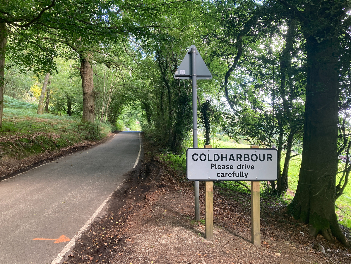 Coldharbour Village Signs